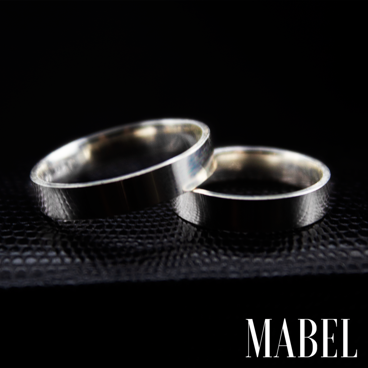 Aliança Noruega + Brinde Exclusivo: Anel Solitário, Foto Polaroide e Colar Ponto de luz