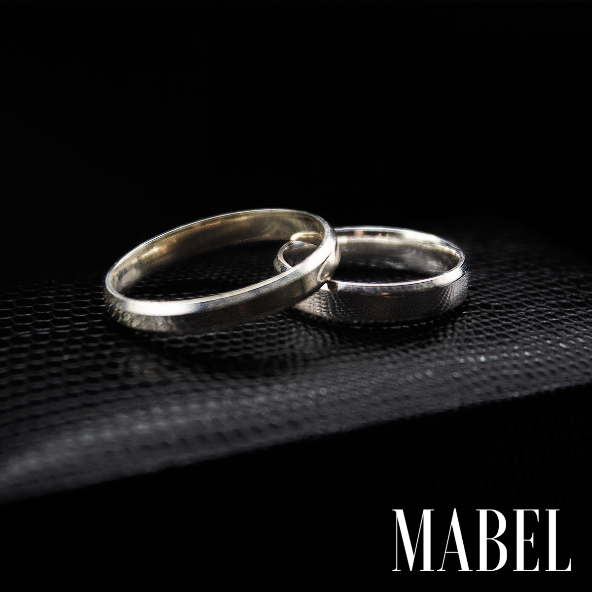 Aliança Japão + Brinde Exclusivo: Anel Solitário, Foto Polaroide e Colar Ponto de luz