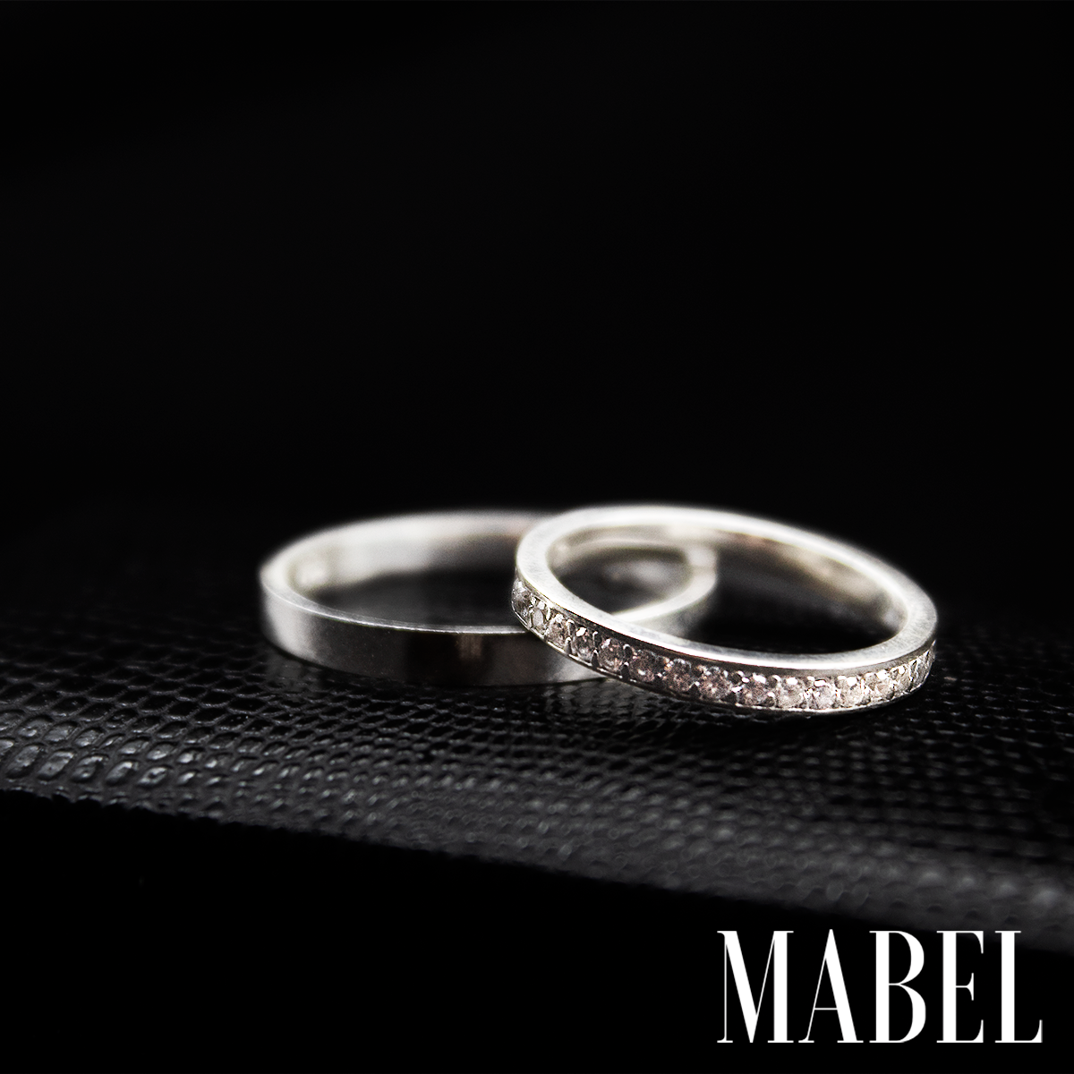 Aliança Rússia + Brinde Exclusivo: Anel Solitário, Foto Polaroide e Colar Ponto de luz