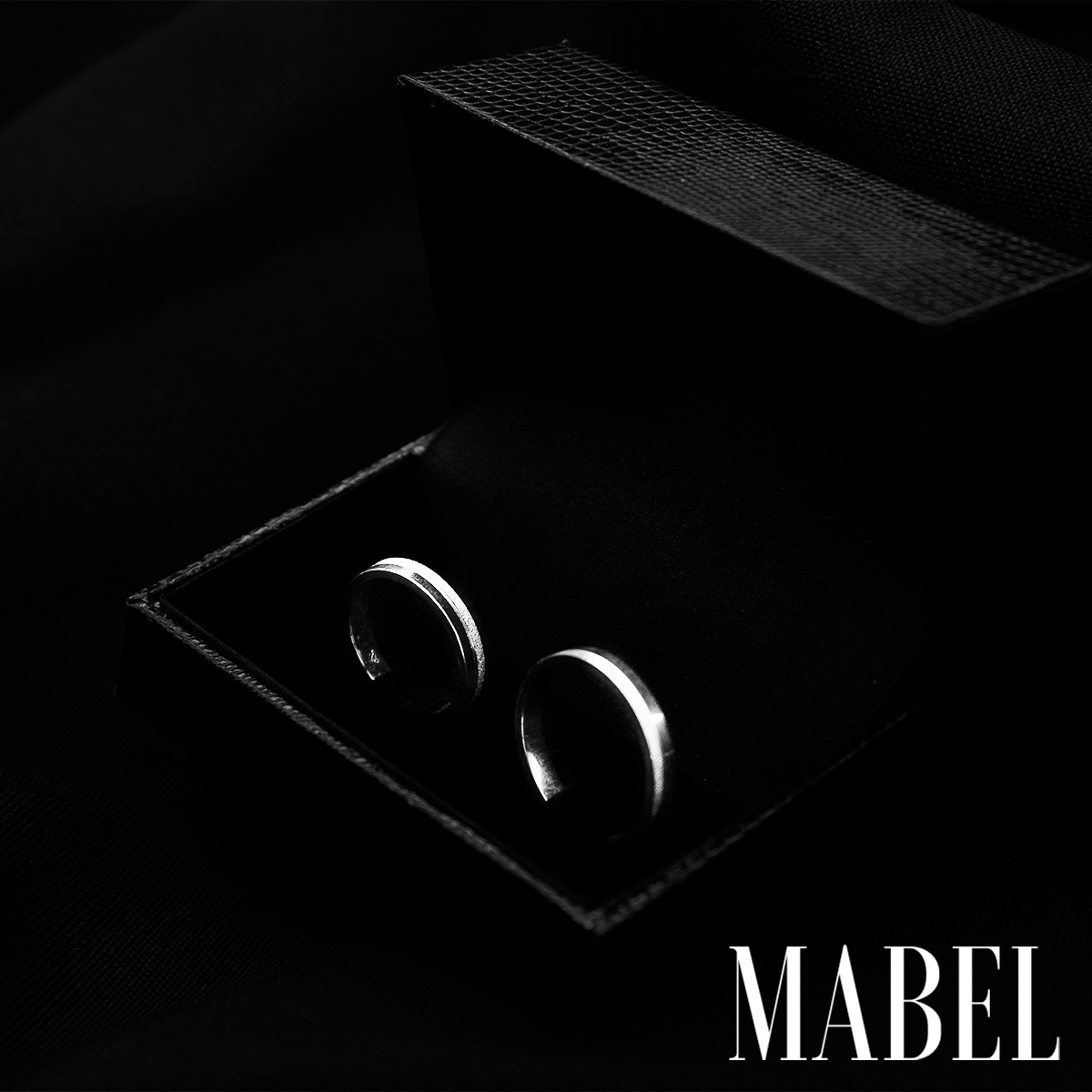 Aliança Jamaica + Brinde Exclusivo: Anel Solitário, Foto Polaroide e Colar Ponto de luz