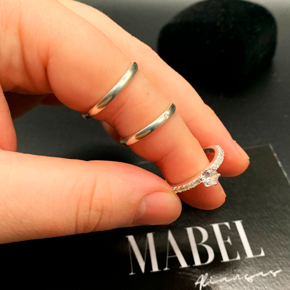 Aliança Maldivas + Brinde Exclusivo: Anel Solitário, Foto Polaroide e Colar Ponto de luz